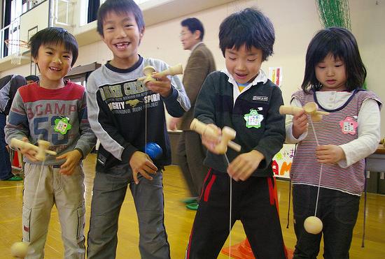 6401690_b Kendama