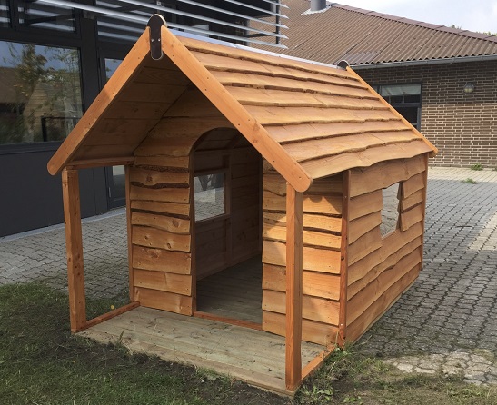 Legehus med veranda