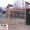 2 trekantet tårne med junglebro og klatrevæg