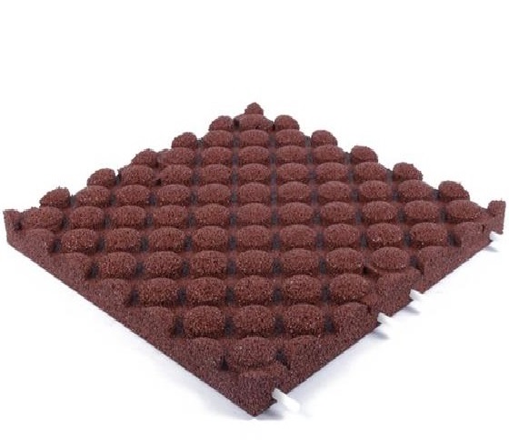 Faldunderlags gummiflise på 50x50x8 centimeter i farven rød.