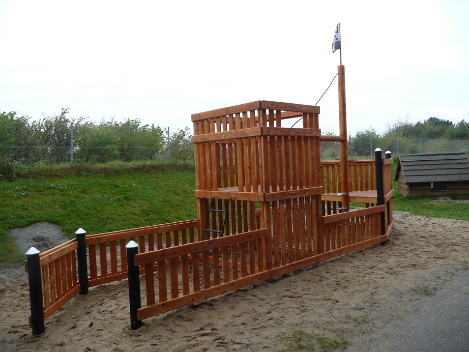 5000205 8 skib legeplads